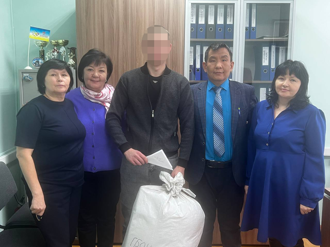 Сотрудник учреждения заключил контракт с МО.
